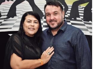 Andreia Pontes e Carlos Pontes curtiram uma animada noite de flash back
