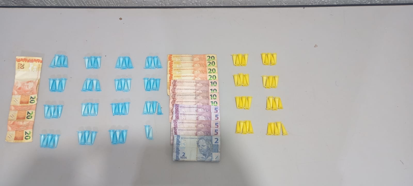 Polícia Militar detém suspeitos na prática de tráfico de entorpecente