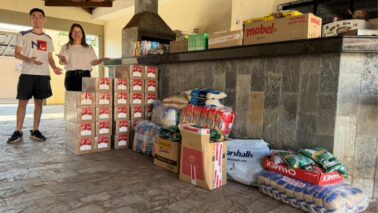 Fundo Social recebe alimentos arrecadados pelo Colégio Nomelini