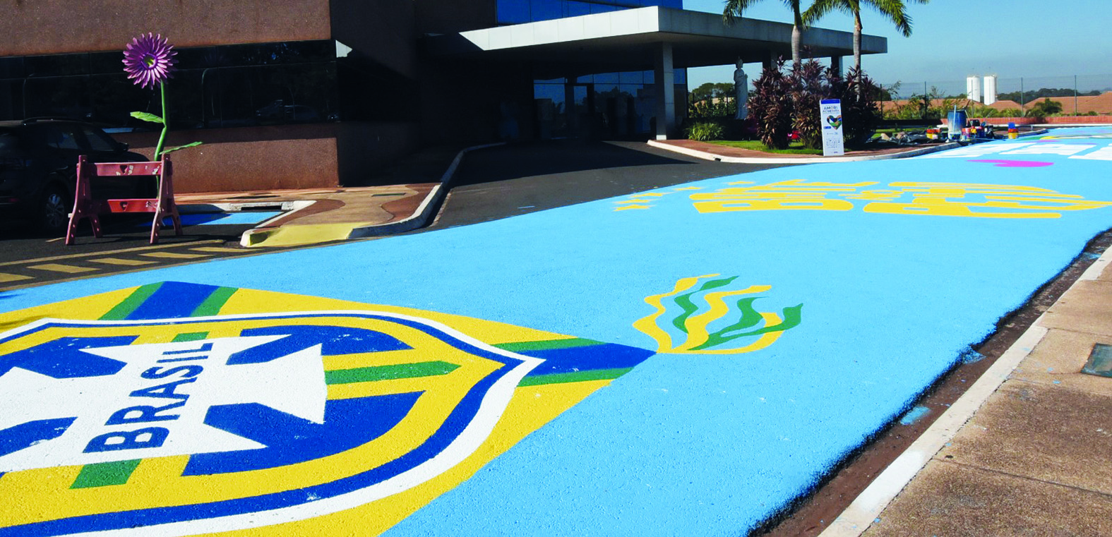 Crianças participam de pintura temática da Copa no Hospital Infantojuvenil