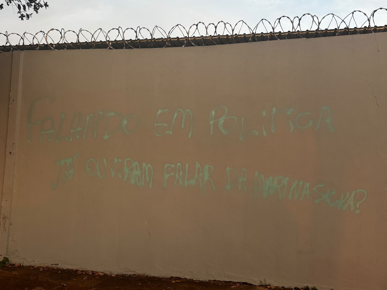 Mulher é detida por pichação em Guaíra