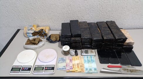 Polícia Militar detém suspeitos e apreende 18,8 kg de entorpecentes (Foto: O Diário de Barretos)