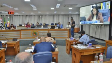 A Câmara de Barretos realizou, na segunda-feira (4), sua 13ª sessão ordinária deste ano, na qual foram discutidas e votadas nove matérias da pauta e 78 requerimentos.