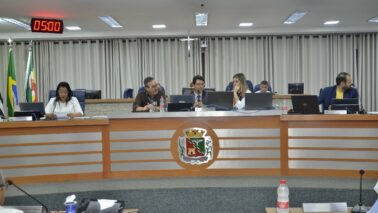 A Câmara Municipal de Barretos votou 10 matérias e 89 requerimentos na sessão de segunda-feira (25), que estavam na pauta da última reunião do Poder Legislativo.