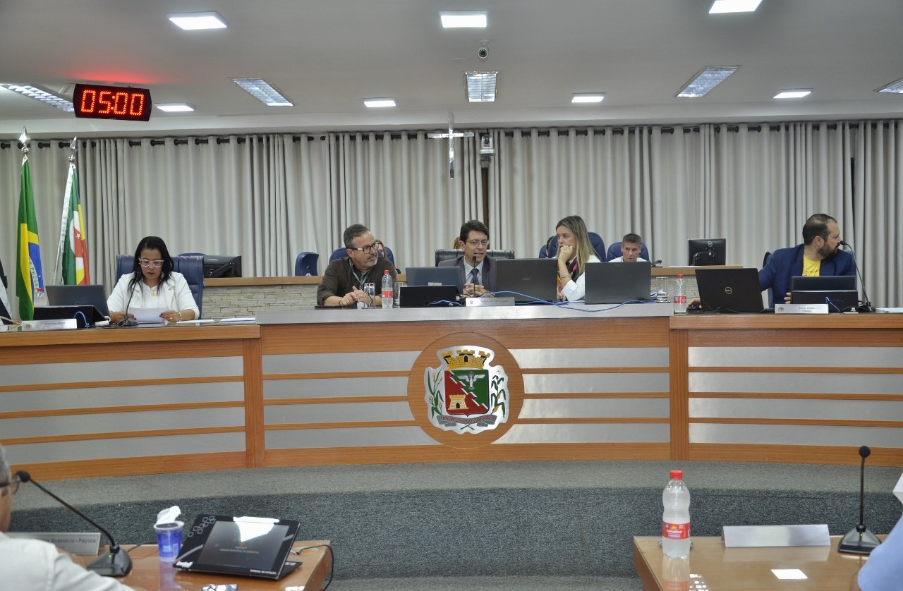 Câmara aprova lei que vincula Bombeiro Civil à Defesa Civil