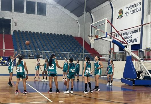 Basquete feminino de Barretos vence partida pelo Sub-13
