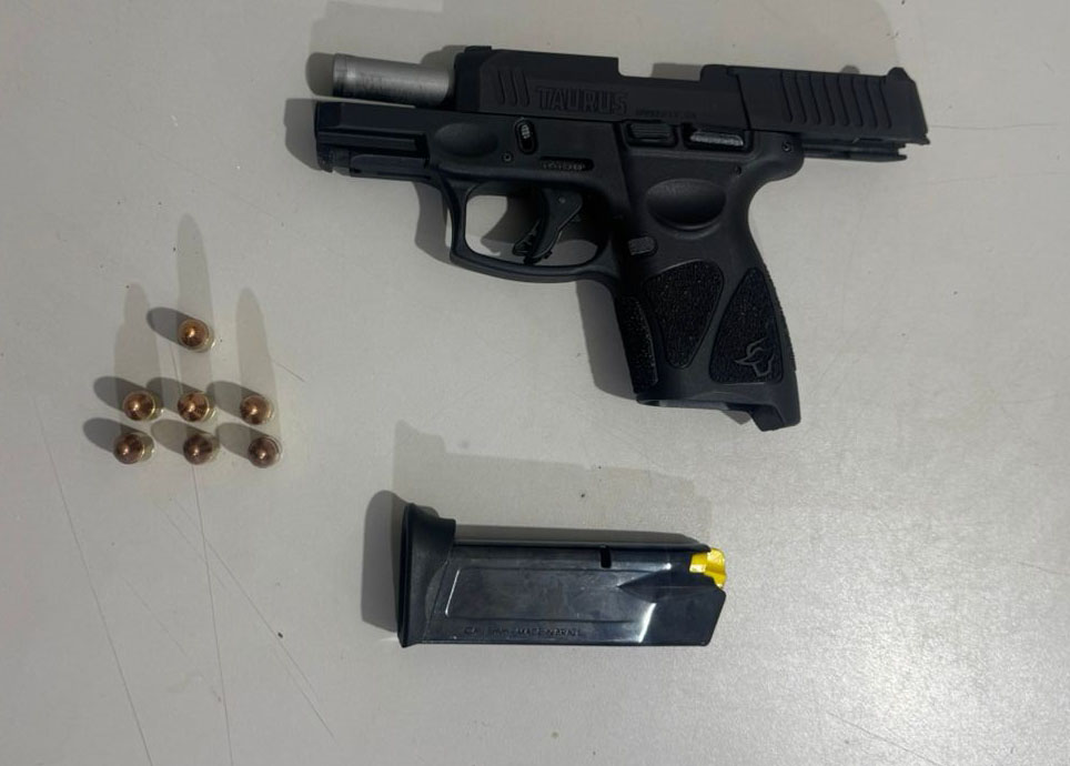 Homem é detido pela PM com arma de fogo de uso restrito
