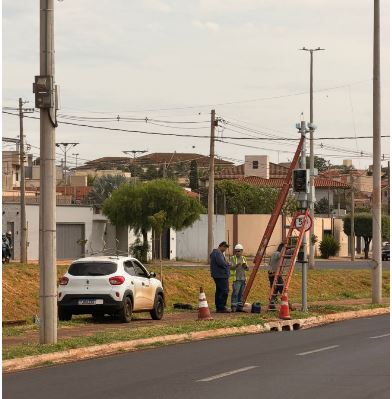 Empresa reinstala radar na Avenida das Nações