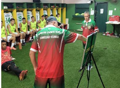 Após folga na última rodada, as equipes Sub-15 e Sub-17 do Barretos Esporte Clube voltam a campo hoje (16), no estádio Fortaleza, em jogos válidos pela 4ª rodada, diante do Atlético Monte Azul.