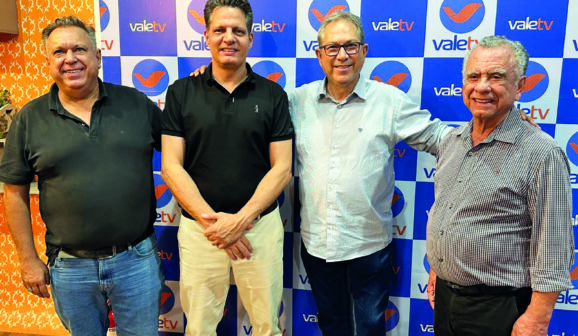 Ex-secretário aceita convite para colaborar em retomada de TV