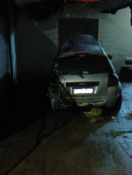 Bombeiros são acionados em incêndio em veículo no Derby Clube (Foto: O Diário de Barretos)