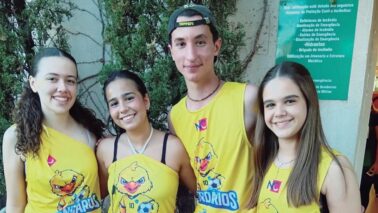 Os integrantes do time Triondários