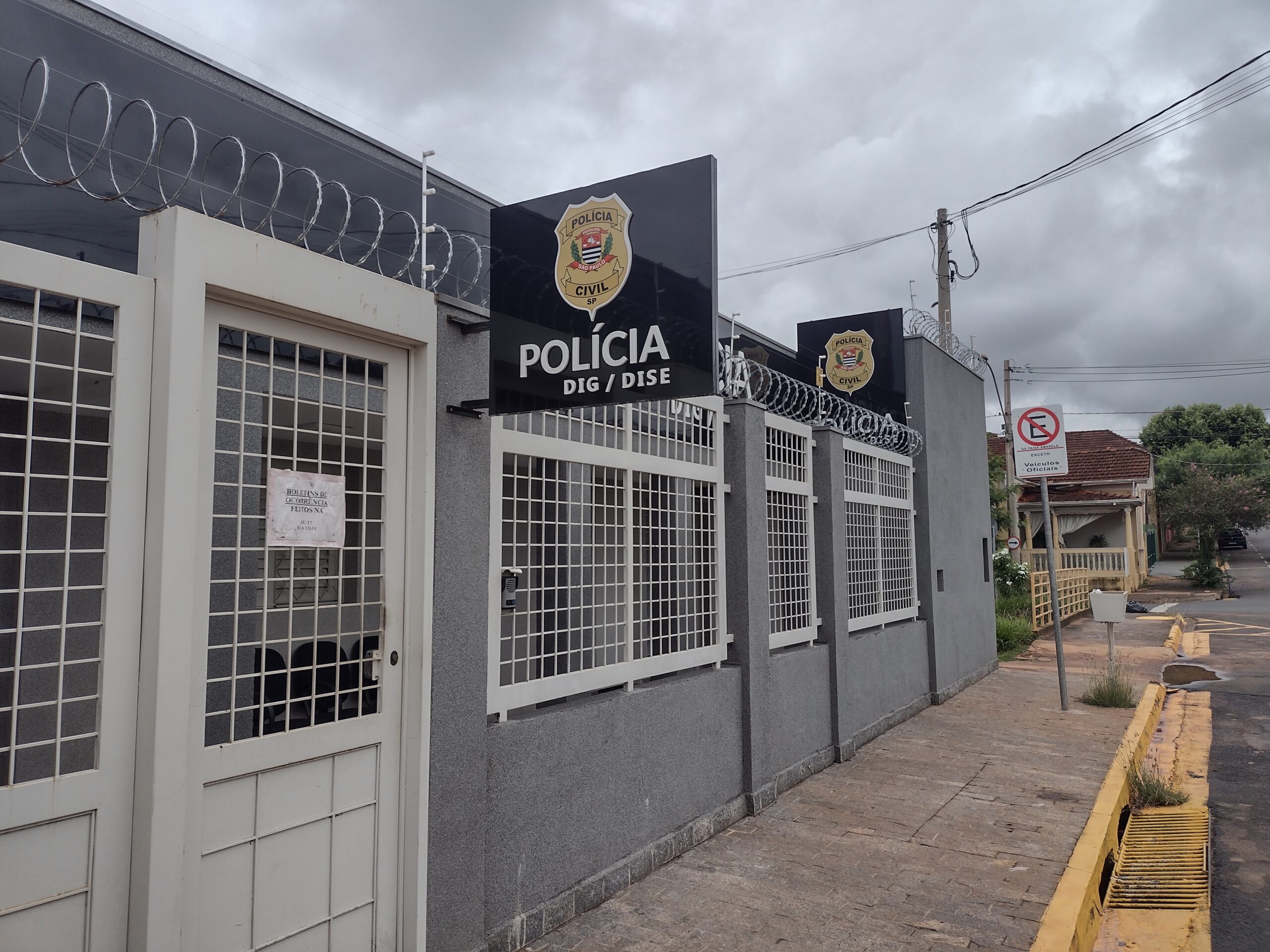 Polícia cumpre mandado de internação contra adolescente investigada em tentativa de homicídio