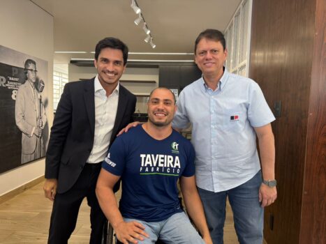 Fabrício Taveira com governador