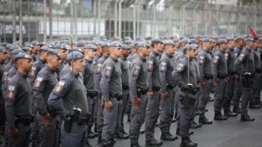 A Polícia Militar de São Paulo lançou concurso público com 2 mil vagas para aluno-soldado PM do Quadro de Praças, destinadas aos sexos masculino e feminino.