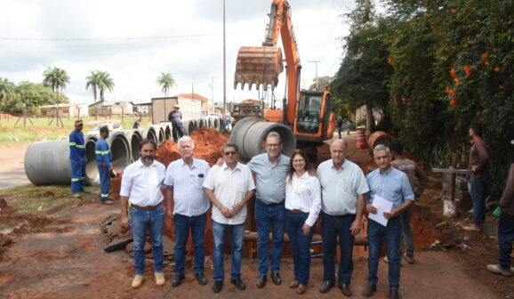 Com a presença do prefeito de Barretos, Odair Silva, acompanhado da primeira-dama, Roselaine Silva, e dos secretários de Obras, Planejamento e outros setores da Administração Pública, além de vereadores, entre eles Luiz Carlos Anastácio, Paçoca