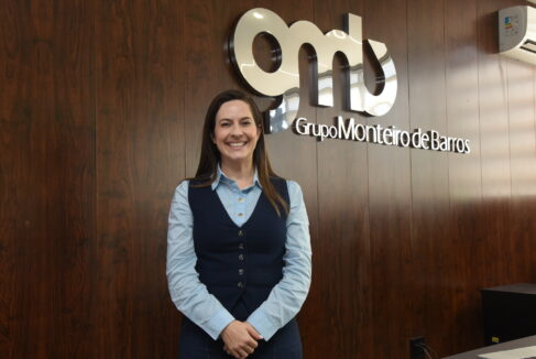 A cidade de Barretos recebeu a visita da deputada estadual Camila Godoi (União Brasil) nesta sexta-feira (19), quando cumpriu agenda e participou da sessão solene da Câmara Municipal de entrega do Troféu Heróis da Fé.