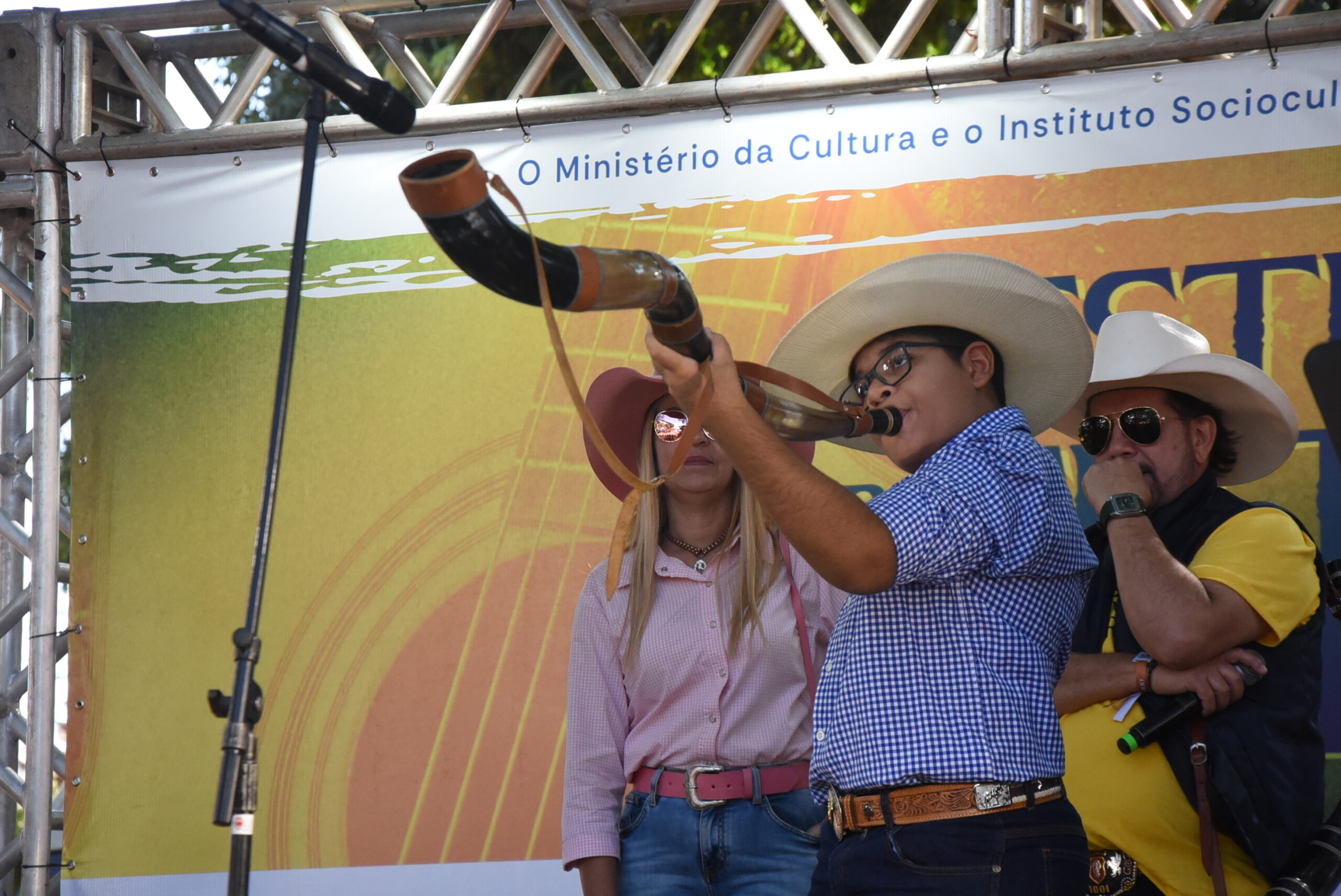 Festival da Cultura Tropeira destaca tradição do berrante e segue até neste sábado no Recinto