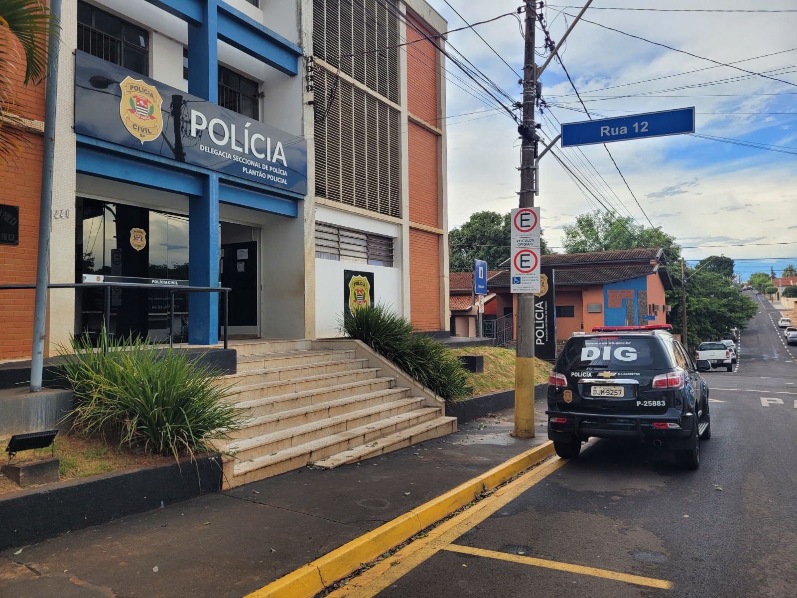 Criminoso invade conta de aposentado