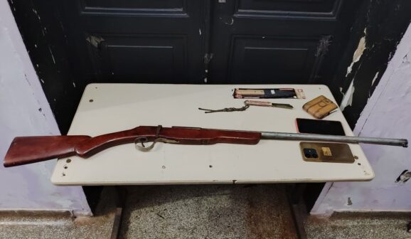 GCM apreende arma de fogo durante atendimento de ocorrência de ameaça (Foto: O Diário de Barretos)