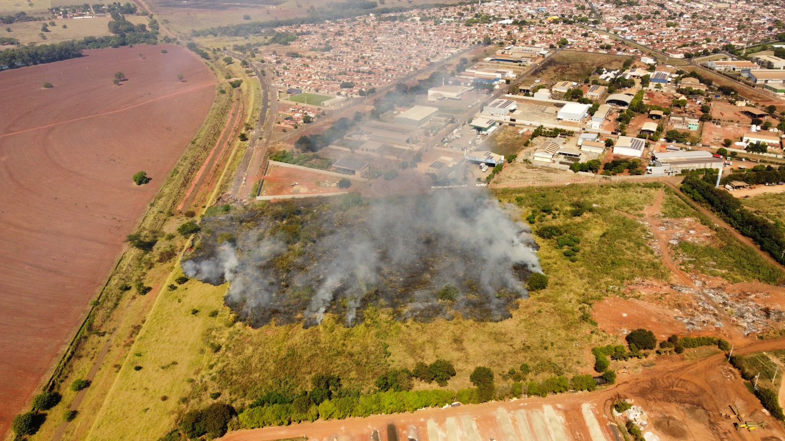 Incêndios atingem áreas de vegetação em Barretos