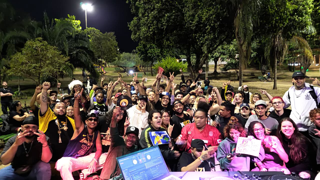 Batalha do Prima reúne jovens em encontros semanais na Praça