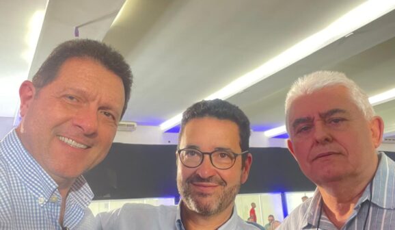 Durante a realização da Caravana 3D do Governo do Estado de São Paulo, no Parque do Peão, em Barretos, teve destaque o encontro de lideranças do setor agrícola regional.