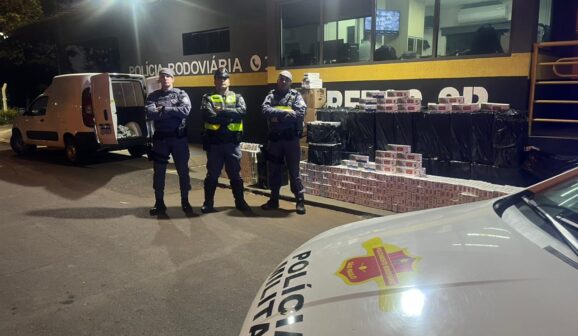 Polícia Rodoviária detém casal e apreende carga de cigarros contrabandeada (Foto: O Diário de Barretos)