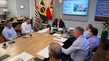 O prefeito da Estância Turística de Barretos, Odair Silva, recebeu em seu gabinete representantes da empresa CRS Brasil.