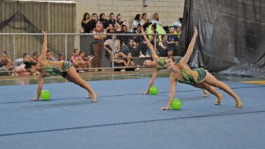 GINÁSTICA: Disputas são acompanhadas por familiares e população geral Ginástica rítmica reúne talentos nos Jogos Abertos da Juventude