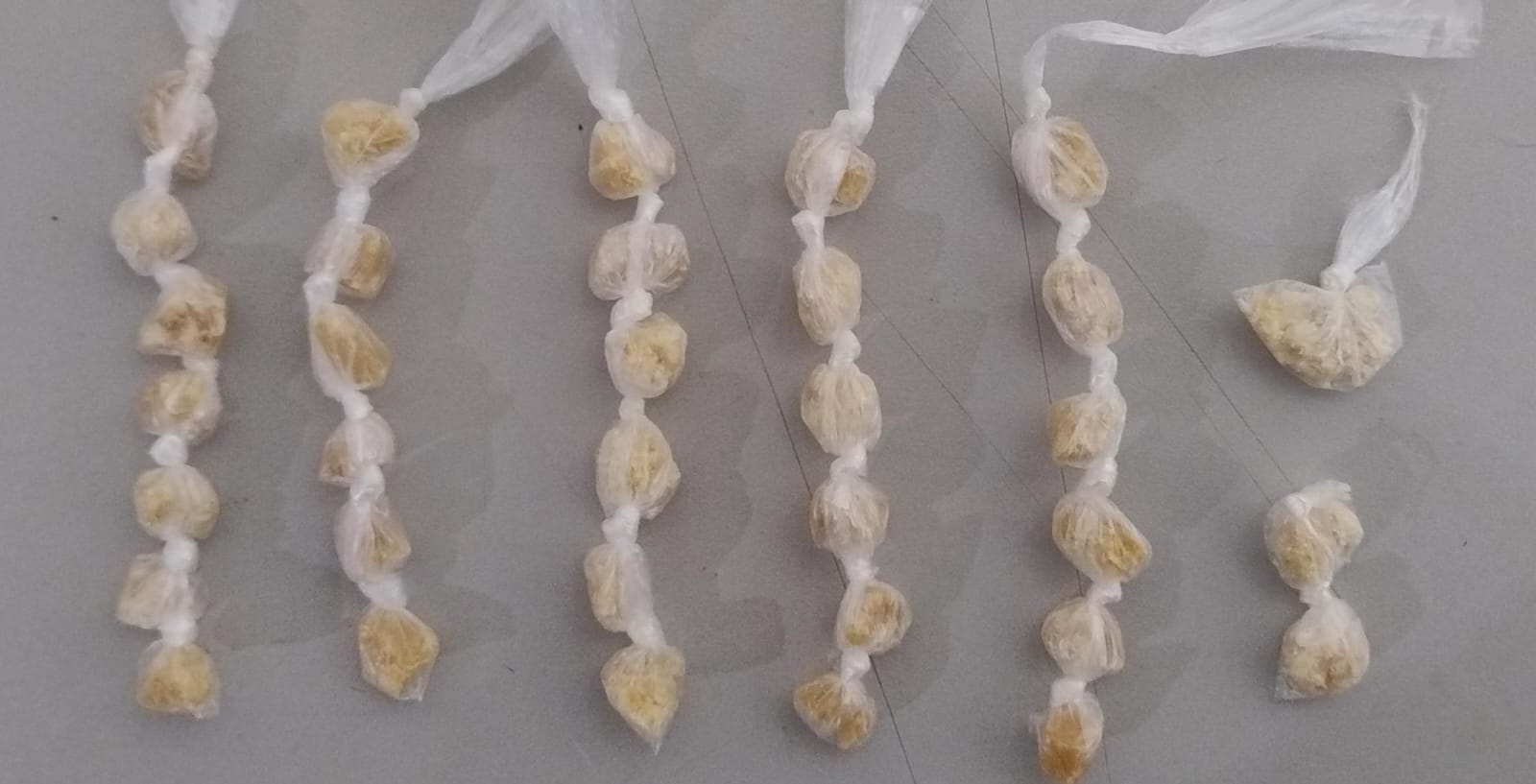 Adolescente é detido com mais de 30 pedras de crack