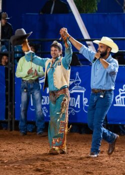 Barretense Eduardo Castro narrou a final de Bareback