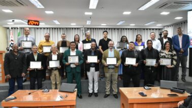 RECONHECIMENTO: Homenageados em sessão na Câmara Municipal Líderes religiosos são homenageados em sessão especial