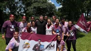 FÉ – Jovens durante atividades em recente acampamento realizado Acampamento Juvenil da Minibasílica recebe inscrições