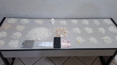 PM realiza prisão em flagrante e apreende 1,4 kg de drogas (Foto: O Diário de Barretos)