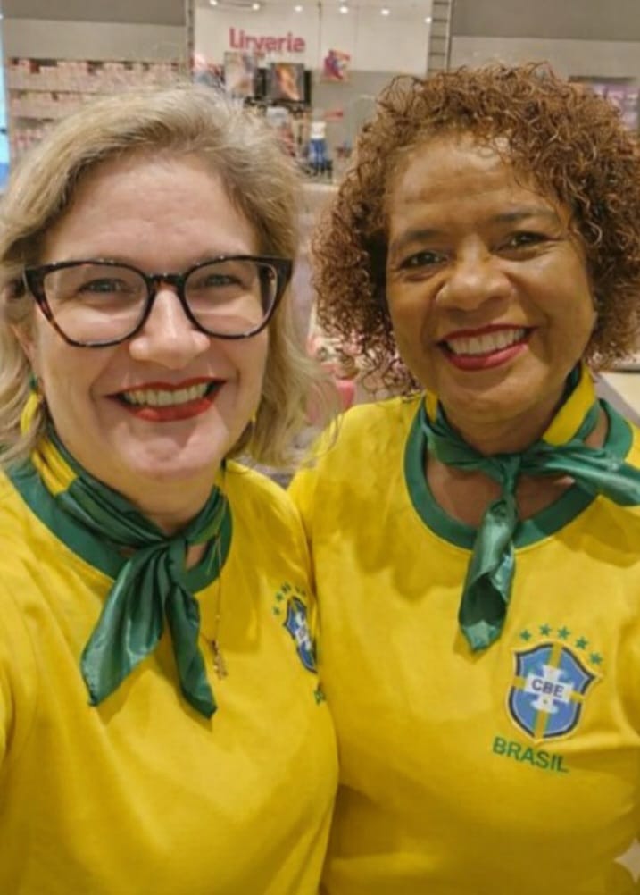 Vestindo as cores verde e amarelo