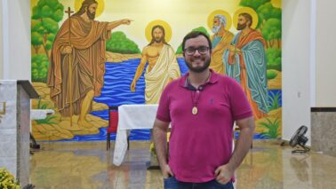 Nova pintura no presbitério marca reta final da Festa de São João Batista