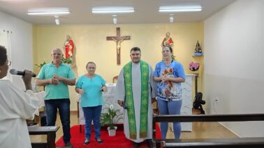 A comunidade São Pedro e São Paulo, pertencente à Paróquia do Bom Jesus, celebra na segunda (29) o Dia do Padroeiro, com terço às 19h e, logo após, missa às 19h30, seguida de procissão na capela localizada na Avenida 43, nº 2239, no bairro Henriqueta.
