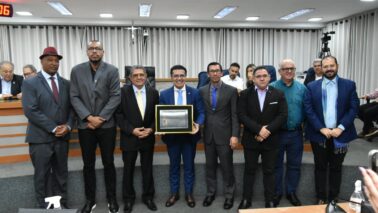 A Câmara de Barretos homenageou, em sessão solene realizada na noite de sexta-feira (26), o deputado estadual Marcelo Aguiar com o Título de Cidadão Honorário de Barretos.