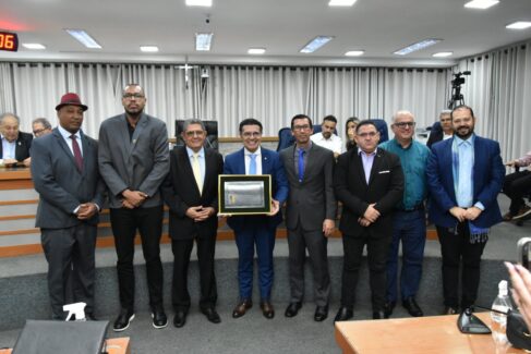 A Câmara de Barretos homenageou, em sessão solene realizada na noite de sexta-feira (26), o deputado estadual Marcelo Aguiar com o Título de Cidadão Honorário de Barretos.