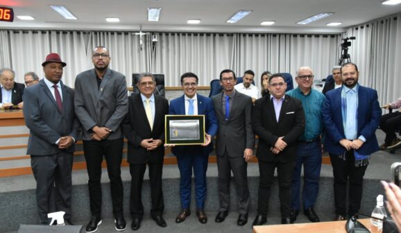 A Câmara de Barretos homenageou, em sessão solene realizada na noite de sexta-feira (26), o deputado estadual Marcelo Aguiar com o Título de Cidadão Honorário de Barretos.