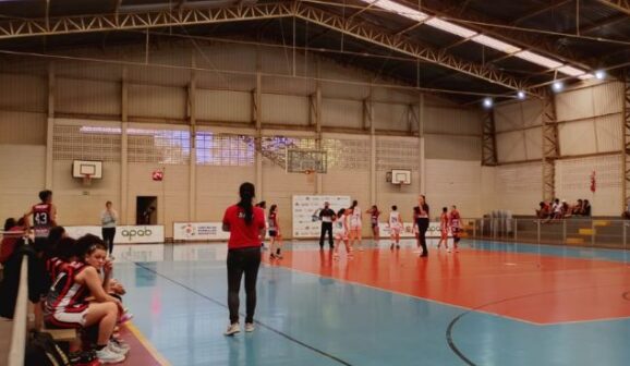 A equipe da APAB Barretos/Unifeb venceu na manhã desta sexta-feira (5), o Sesi Araraquara por 83 a 19, em partida válida pelo Campeonato Paulista de Basquete categoria Sub-14.