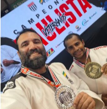 O judô de Barretos conquistou bons resultados no Campeonato Paulista de Judô Veteranos, realizado no último sábado (27), em Suzano.