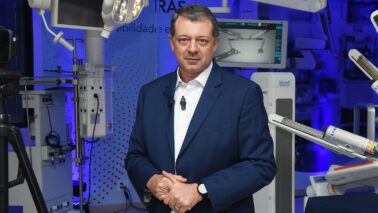 HA realiza primeira telecirurgia robótica oncológica de longa distância no SUS