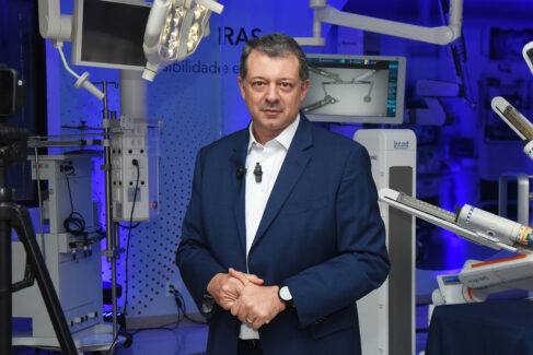 HA realiza primeira telecirurgia robótica oncológica de longa distância no SUS