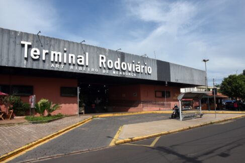 Mulheres são vítimas de roubo na rodoviária (Foto: O Diário de Barretos)
