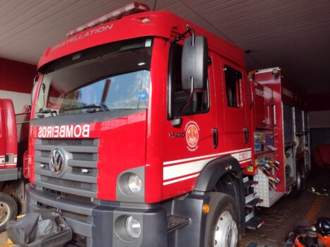 Incêndio causa danos em residência no bairro Nogueira (Foto: O Diário de Bombeiros)