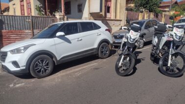 Polícia Militar prende assaltantes e recupera objetos após roubo (Foto: O Diário de Barretos)