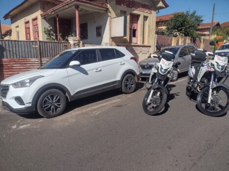 Polícia Militar prende assaltantes e recupera objetos após roubo (Foto: O Diário de Barretos)