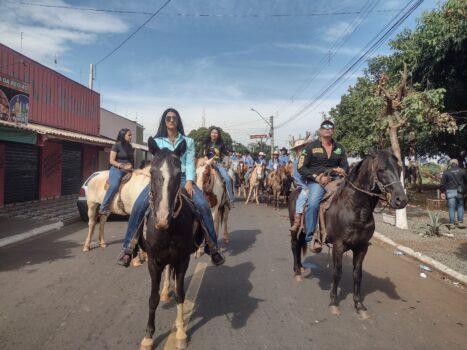 Cavalgada resgata a tradição caipira em Barretos (Foto: O Diário de Barretos)